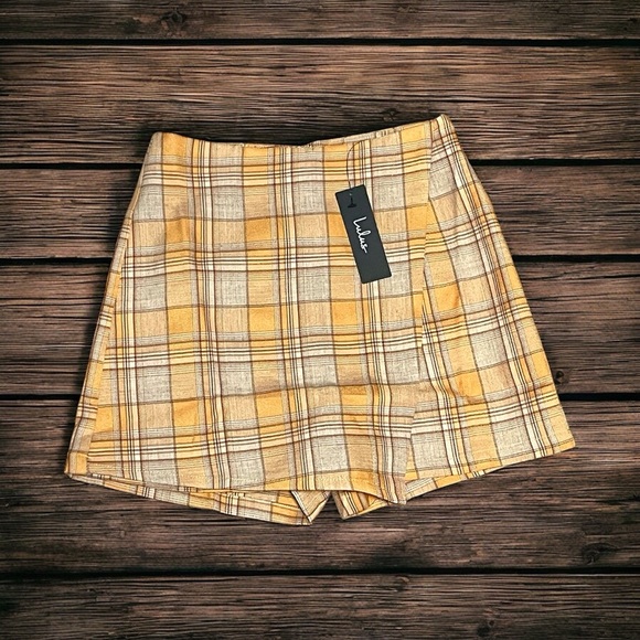 Lulus Pants - New Lulus XS plaid skort